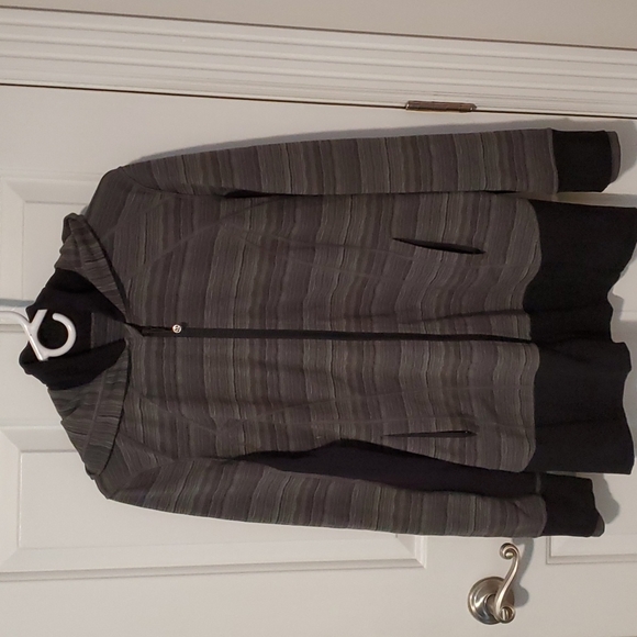 lululemon athletica Daily Practice Jacket - Picture 1 of 12